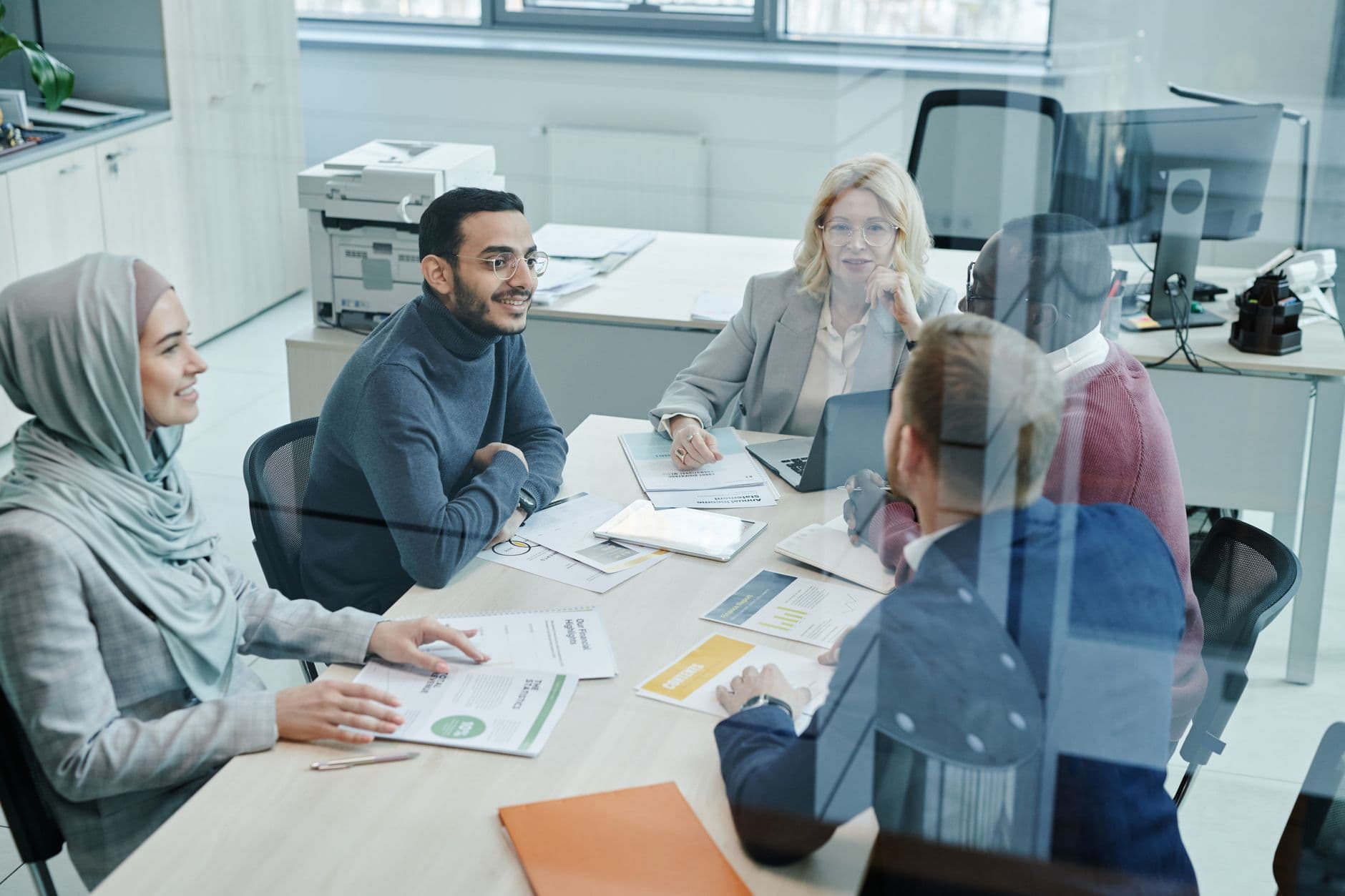 CRM genérico ou CRM de nicho: como escolher o certo para o seu negócio