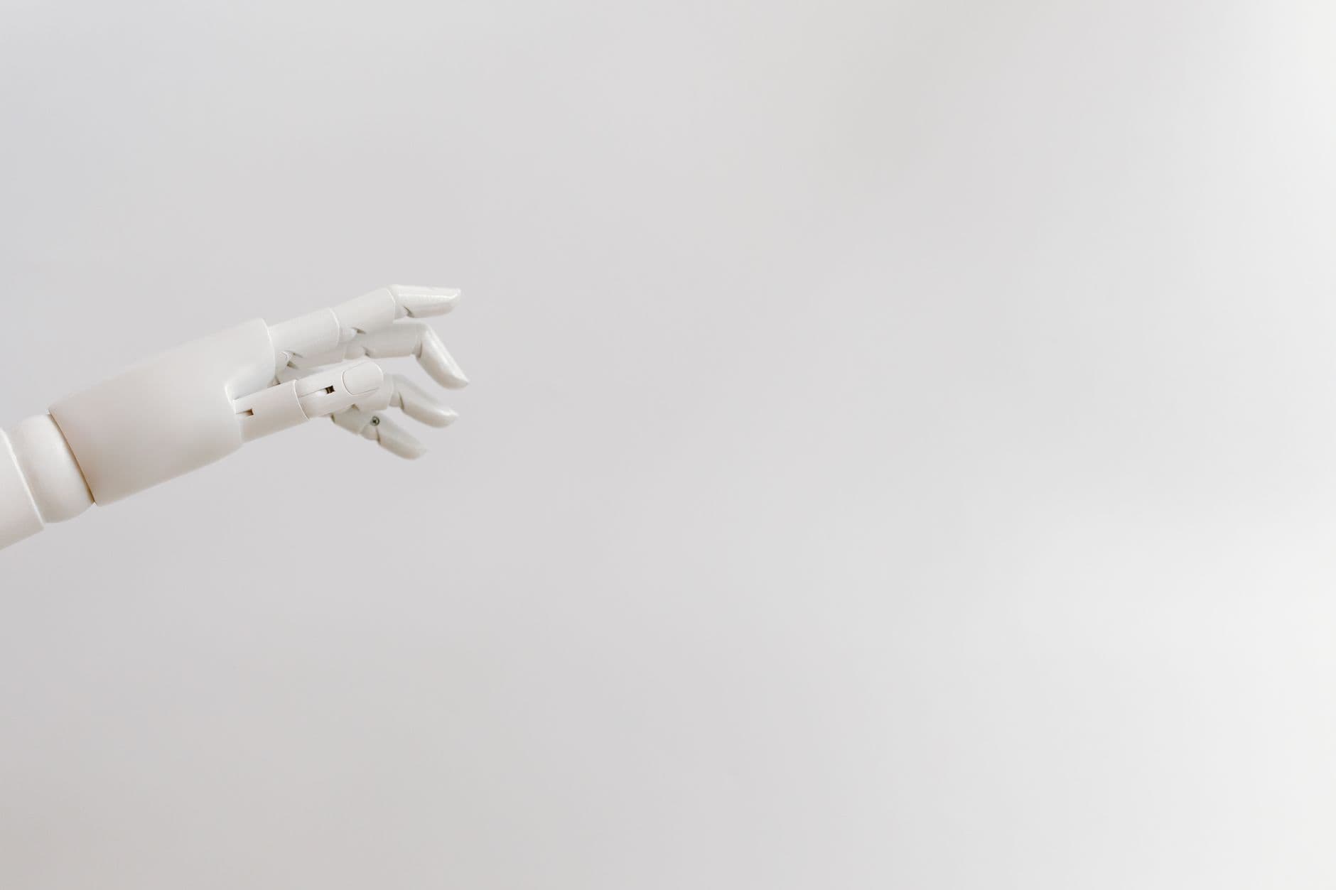 Prompts melhores, resultados melhores: como usar IA generativa no dia a dia da empresa