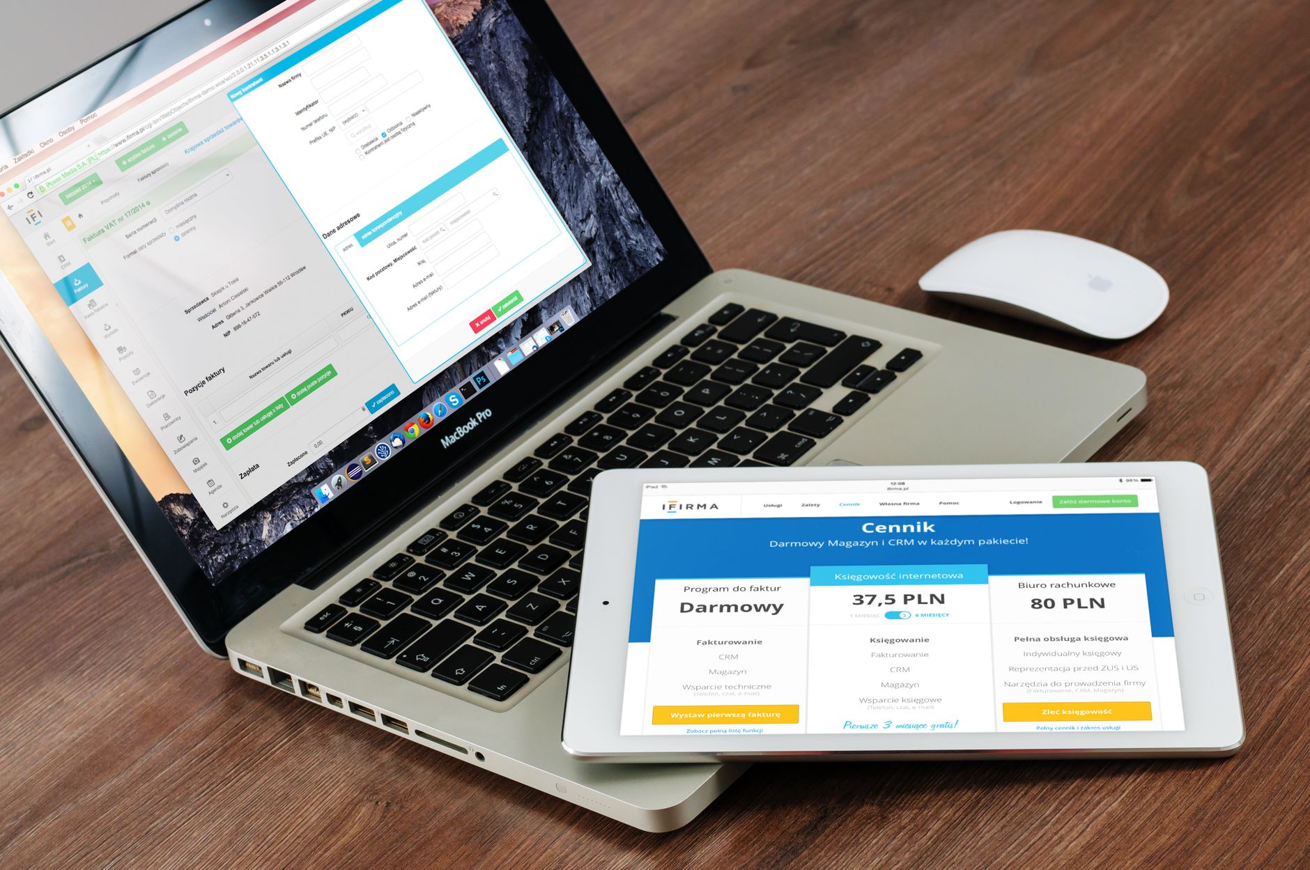Tela de computador com software de gestão empresarial
